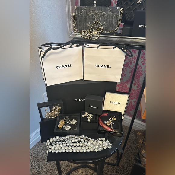 ❤️💃 Luxury NEW & Vintage Bags! Unicorn 🦄 & Unique Pieces from the Vault 💃❤️ - Picture 6 of 17